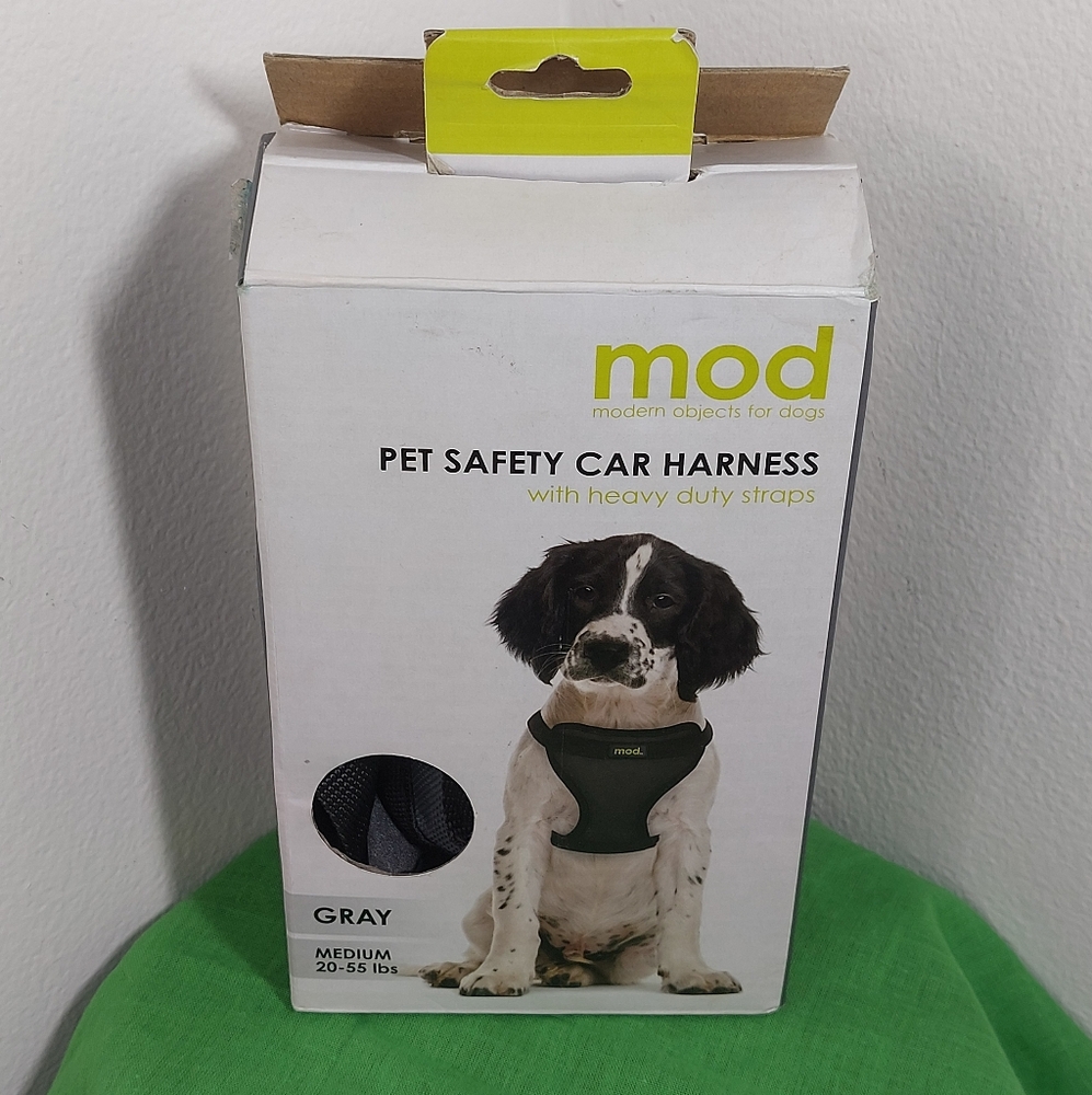 Mod Pet Safety Car Harness Gray Size Medium 20-55 lbs New Open Box